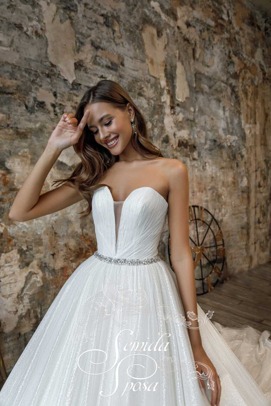 F18273