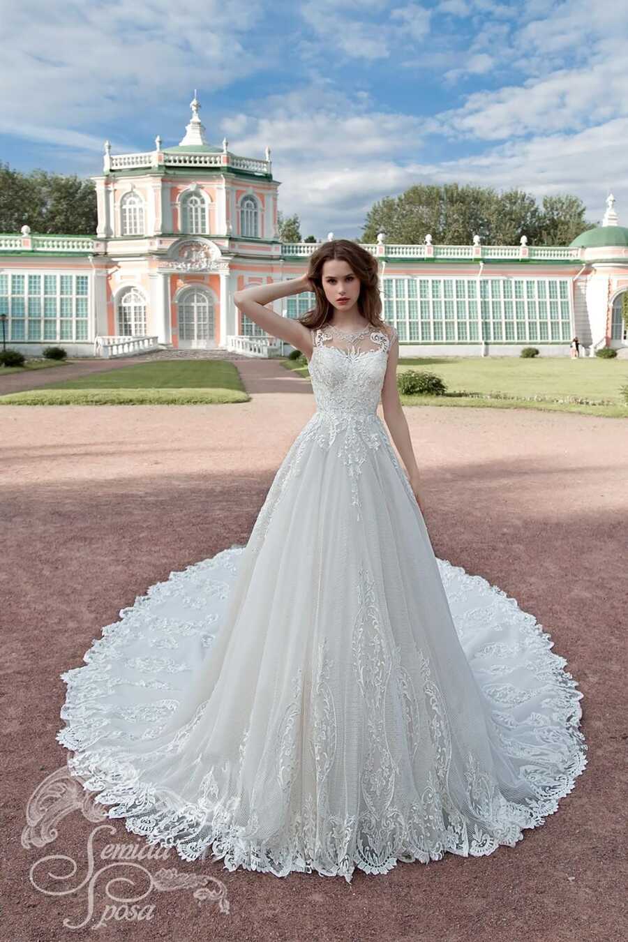 6735